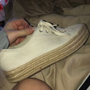 cute white espadrille sneakers! 😍🤗